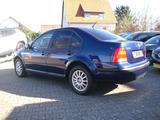 Volkswagen Bora 1.6*77 KW*Klima*EFH*ZV*TÜV 12/2026 - VW Bora Gebrauchtwagen