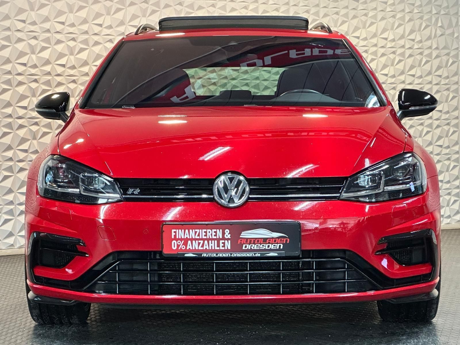 VW Golf R 2.0TSI VARIANT 4M* LED#SHZ#FH#PANO#KEYLES - Image 3
