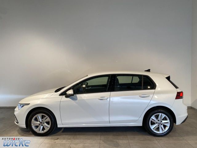 Golf VIII 1.5 TSI Life NAVI KLIMA PDC LED