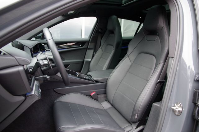 Porsche Panamera 4 E-Hybrid*21"SportDesign,ACC,BOSE,PANO