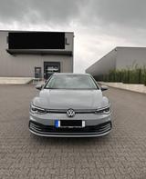 Volkswagen Golf 8 TSI 1.5 - Volkswagen Golf mit Benzin-Antrieb: Kleinwagen, 1.8