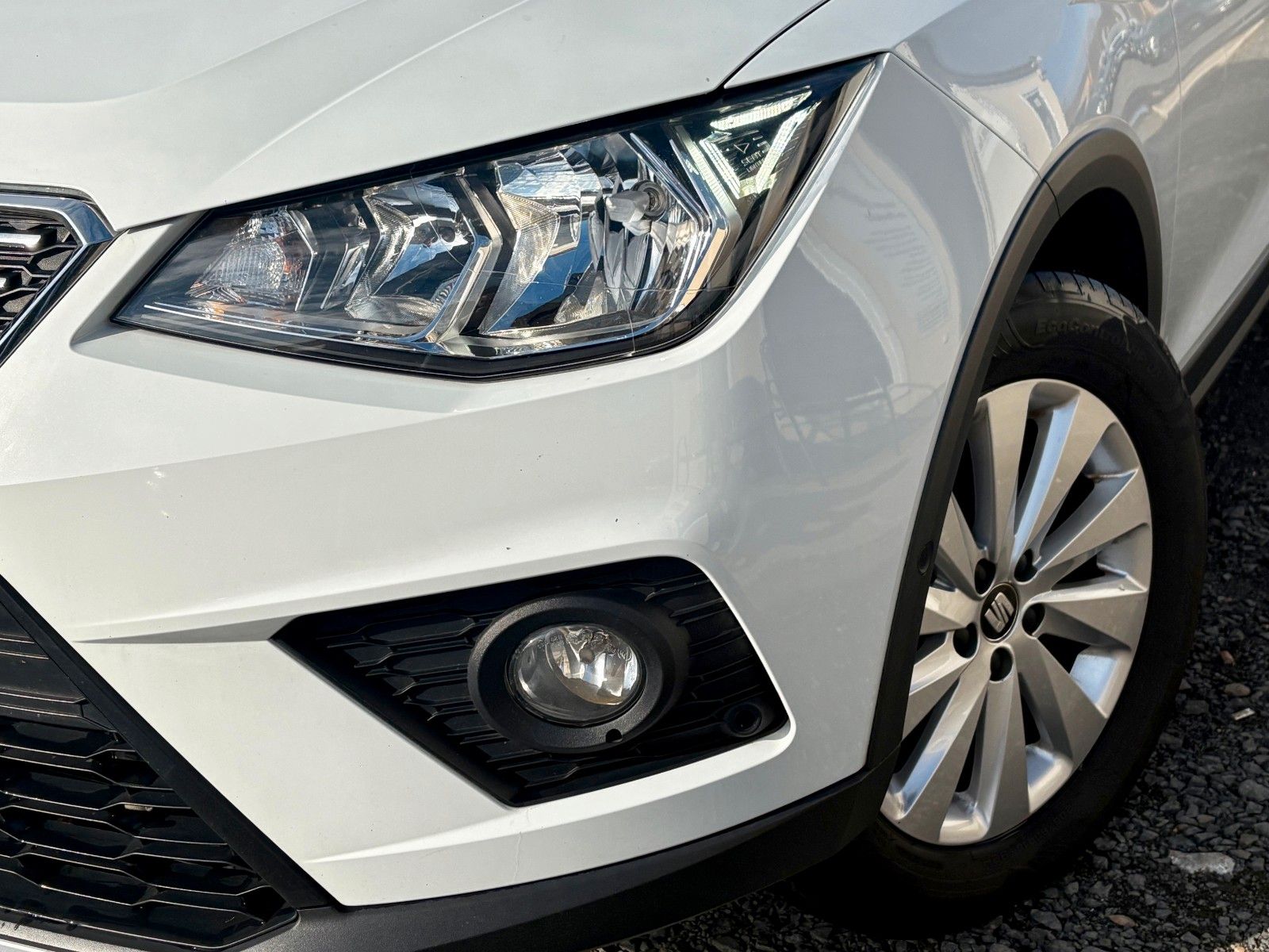Fahrzeugabbildung SEAT Arona 1.0 Xcellence 85kW Navi SHZ PDC 1.HAND
