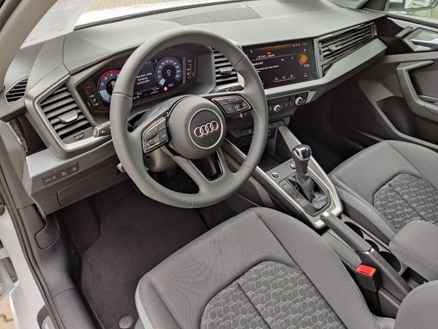 A1 Sportback S line 25 TFSI S tro +1000,- Tanken