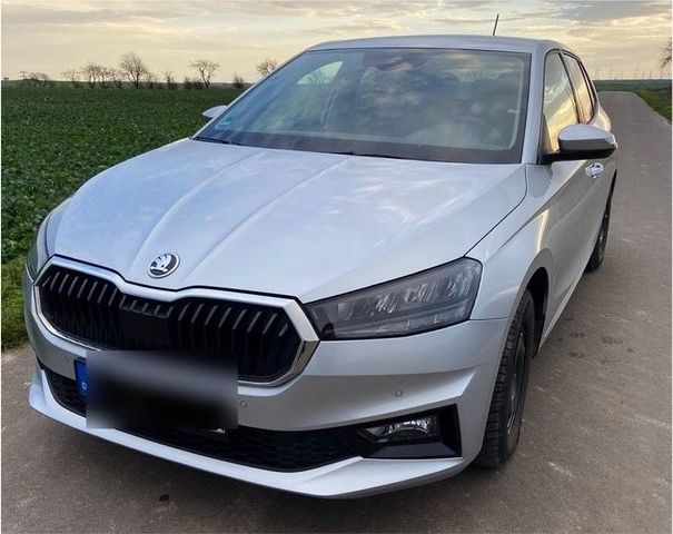 Skoda Škoda Fabia Ambition 1.0 TSI Silber Navi K...