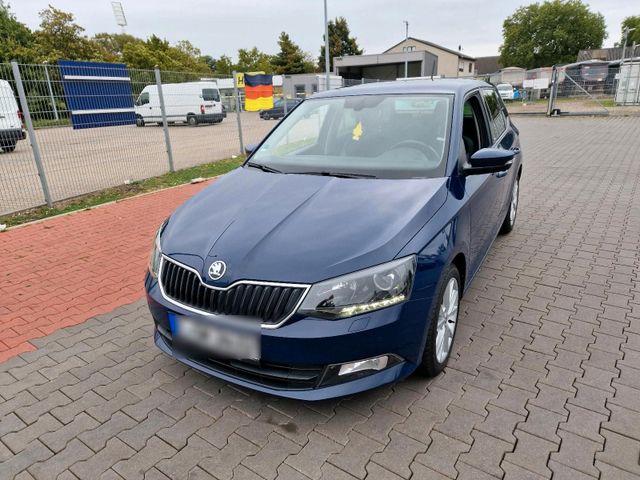 Skoda Fabia Joy & Navi & Xenon & 2 HND