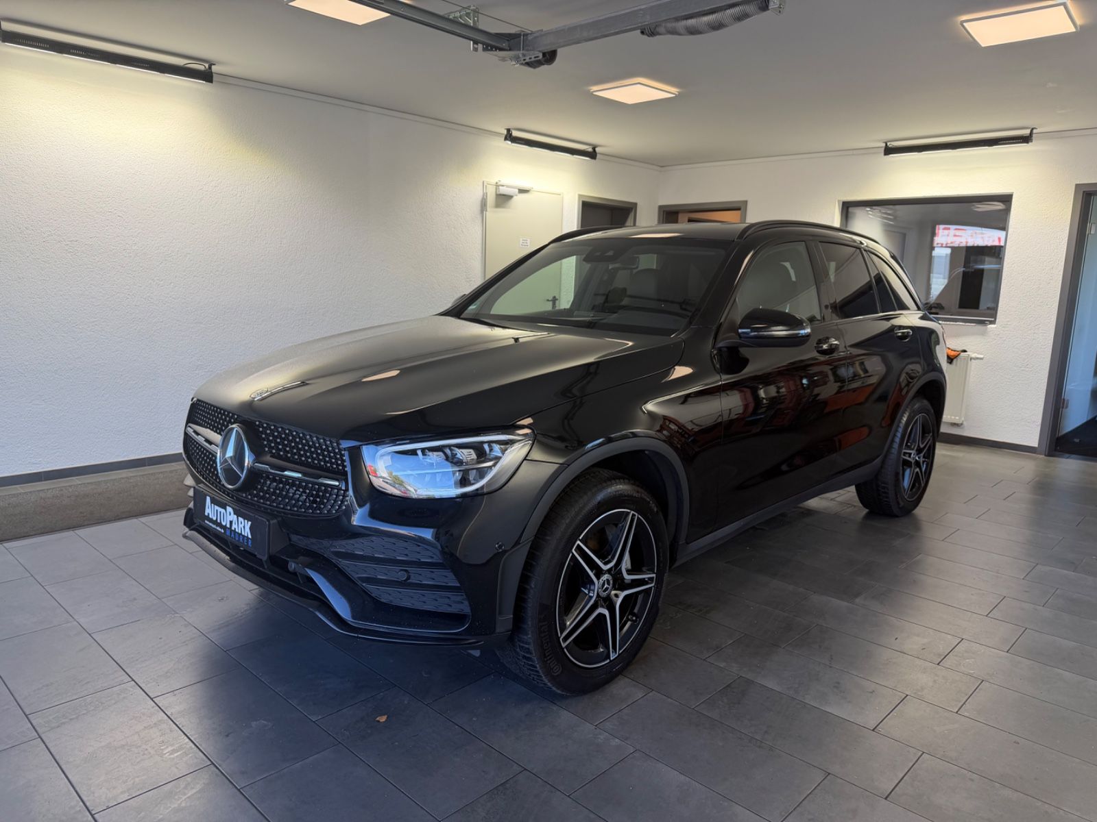 Mercedes GLC 300 - 1