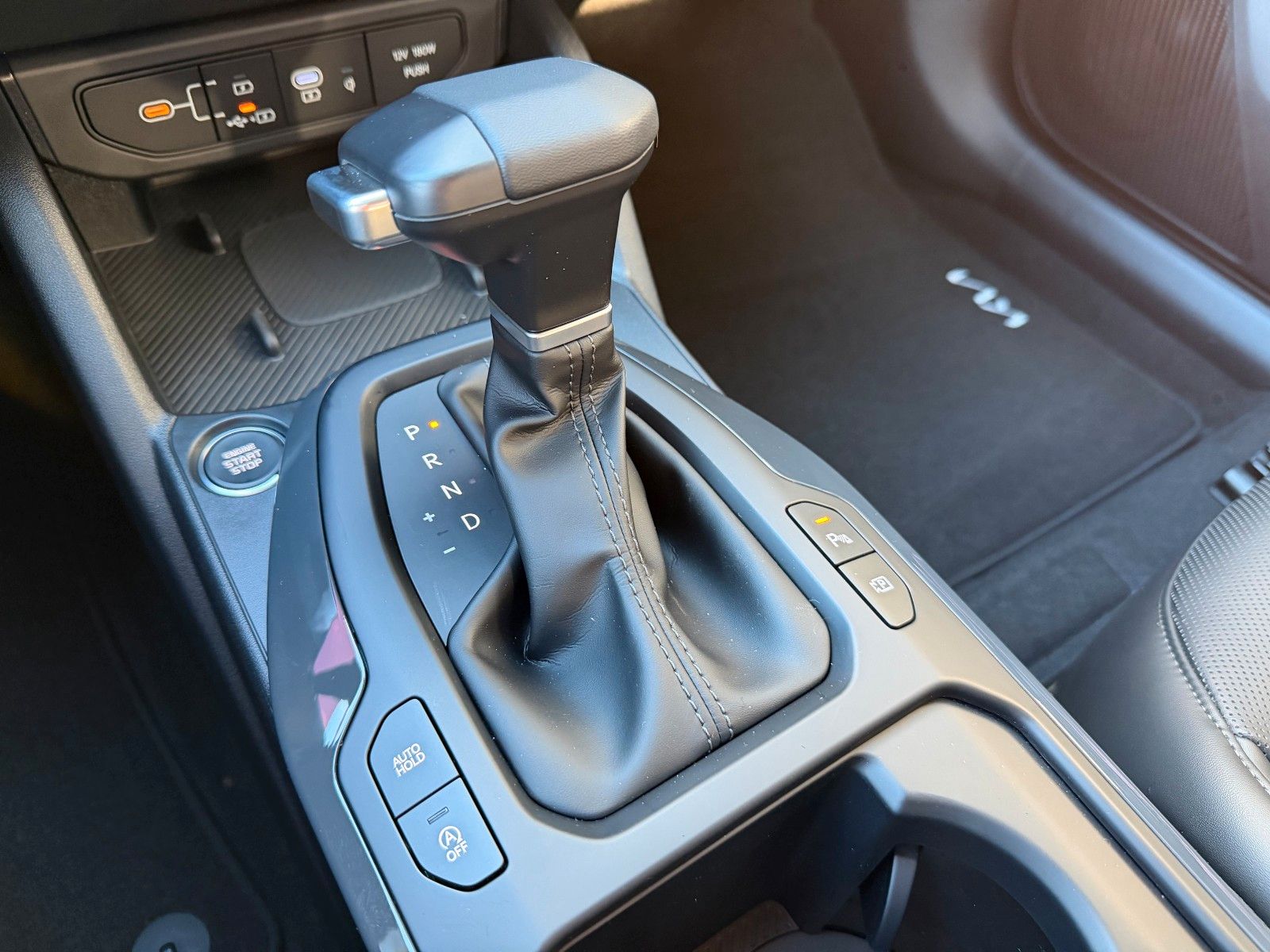 Fahrzeugabbildung Kia K4 1,6 T-GDI DCT Spirit Drive Wise Sound