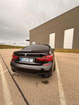 BMW 740i - - BMW 740 mit Benzin-Antrieb