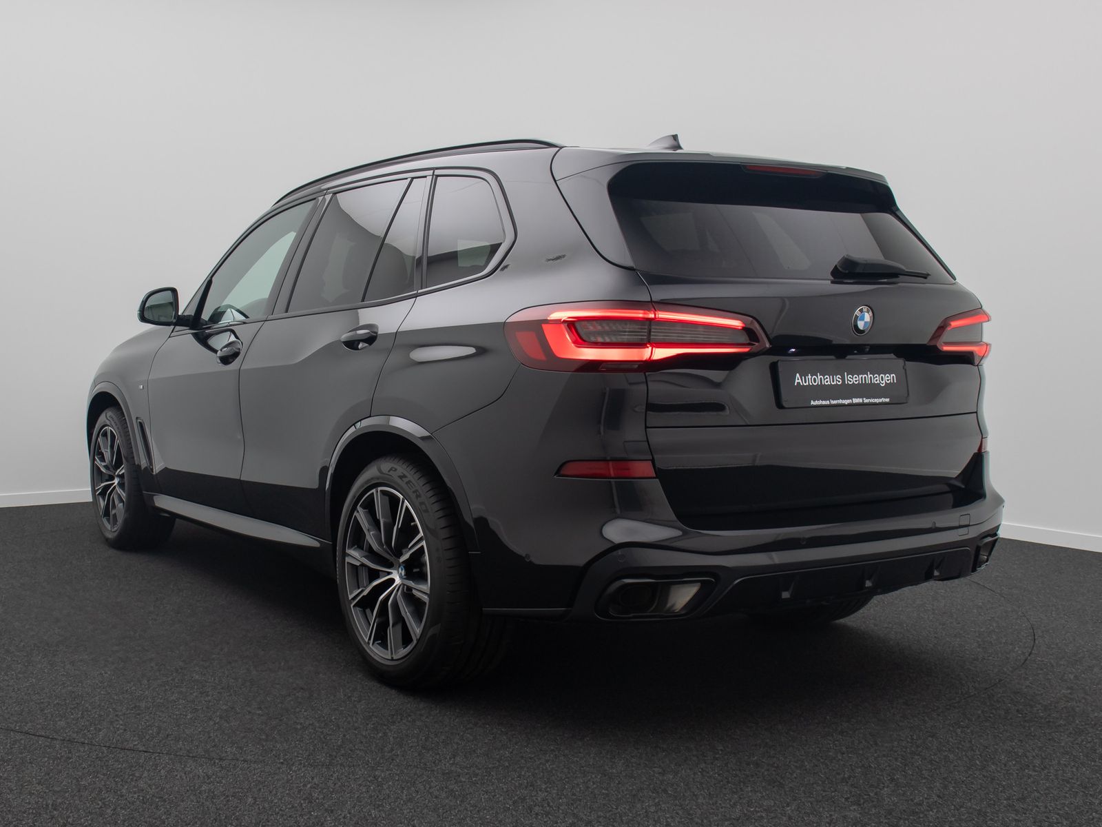 Fahrzeugabbildung BMW X5 xD40i M Sport FondEnt Massage Individual Voll