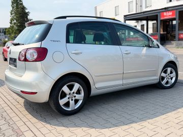 Volkswagen Golf - 11
