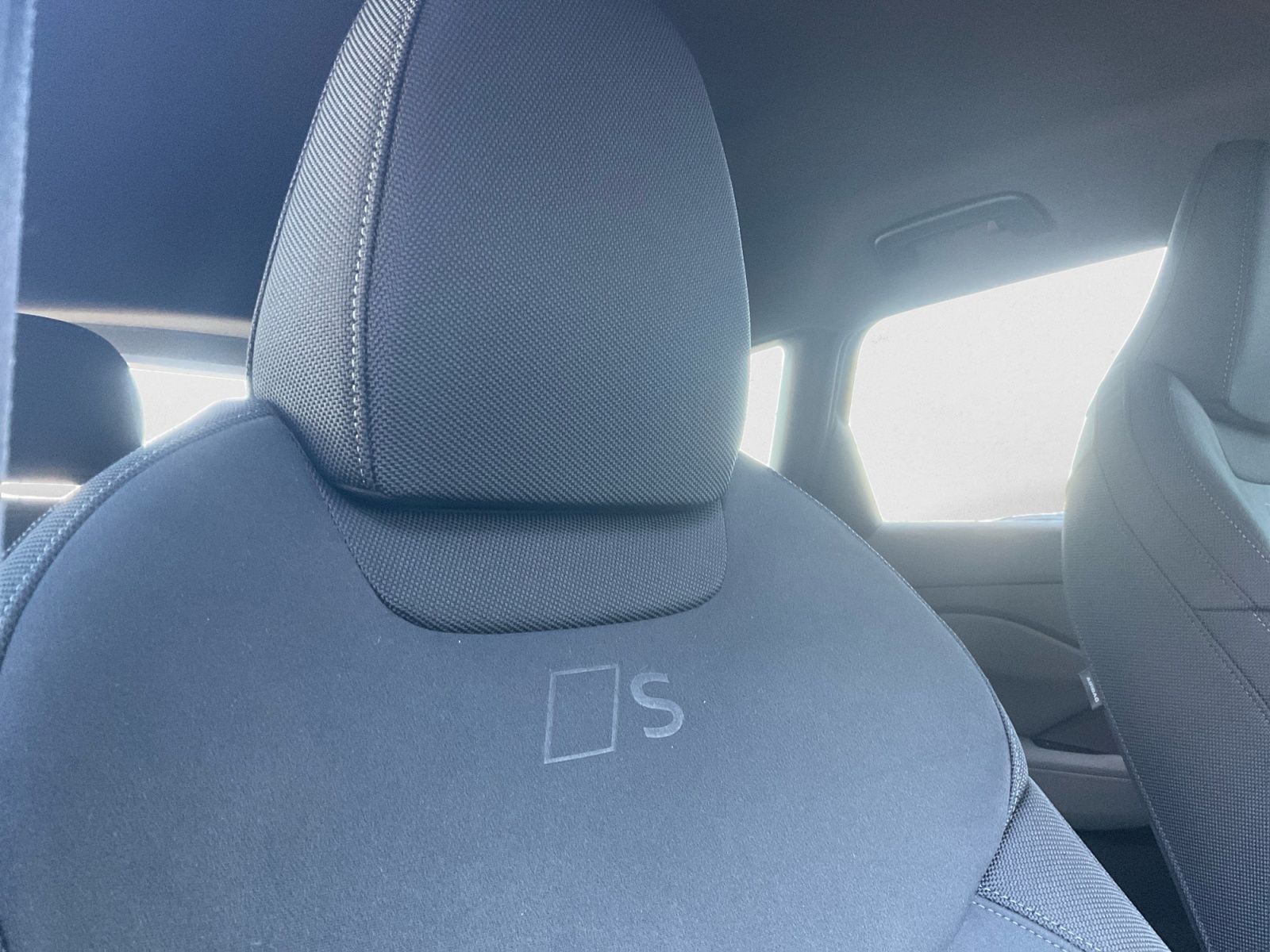 Audi Q3 SUV e-hybrid 2x S line MATRIX AHK HUD SONOS foto 17