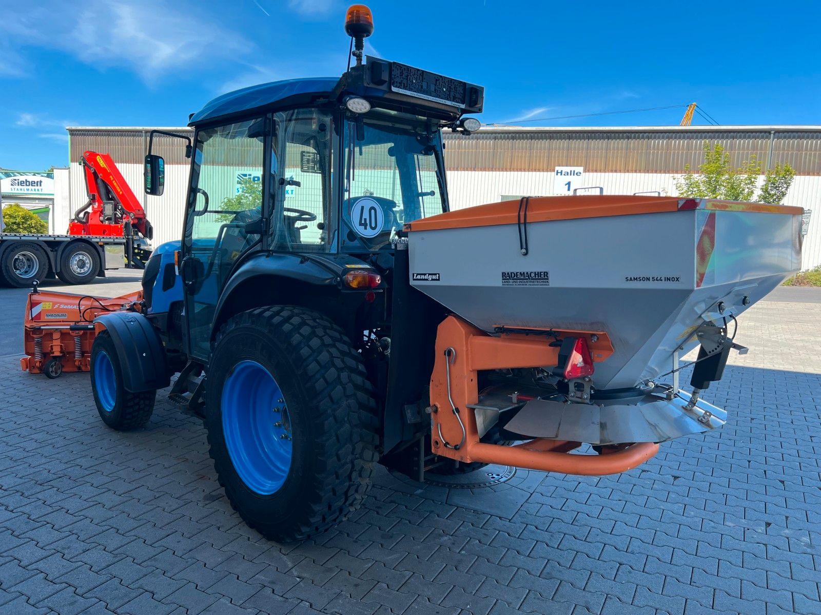 Fahrzeugabbildung Kubota M5101N / nur 437h / Kommunalpaket