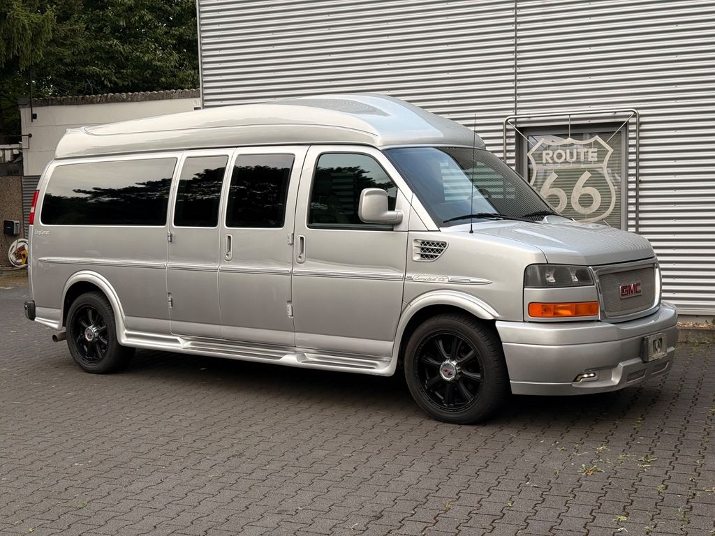 GMC Savana