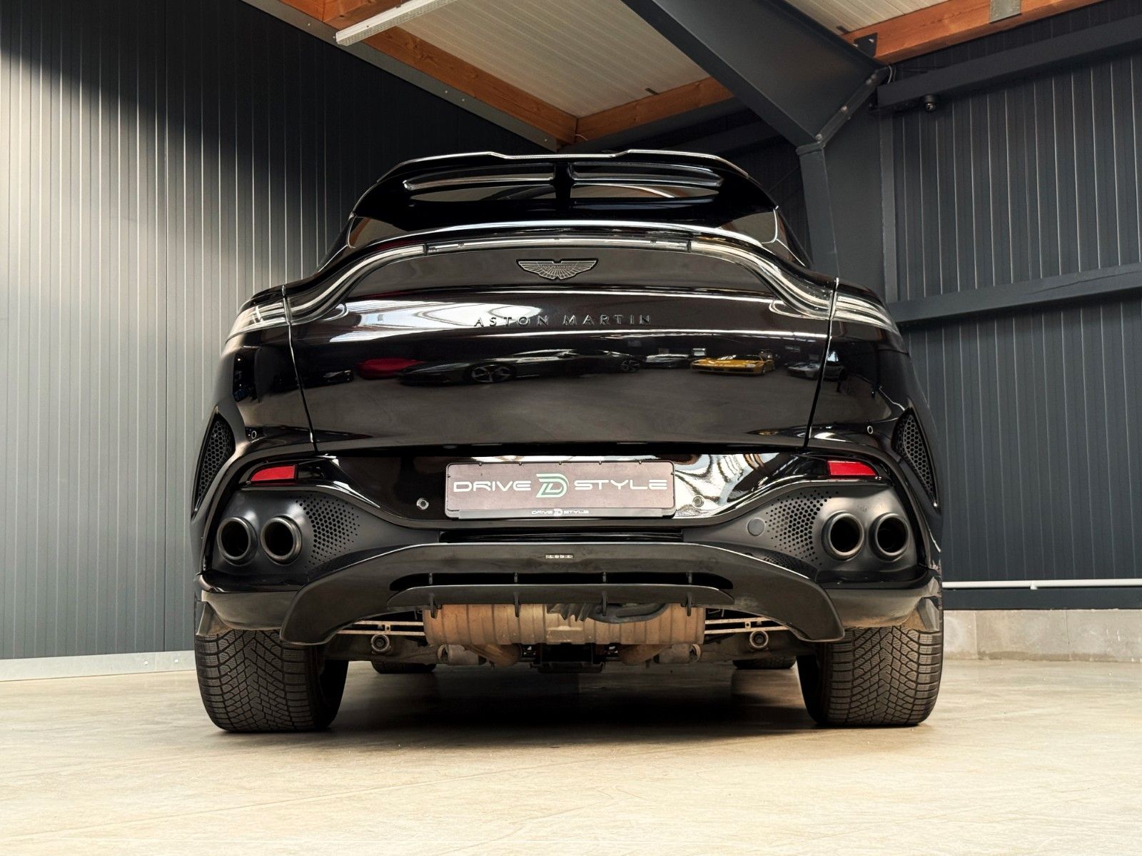 Fahrzeugabbildung Aston Martin DBX 4.0 V8 DBX707 + 2.Hand + Top Geplfegt