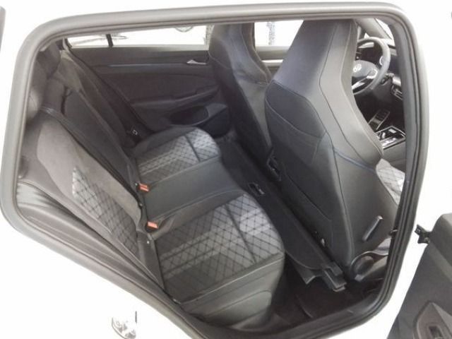 Volkswagen Golf - Bild 9