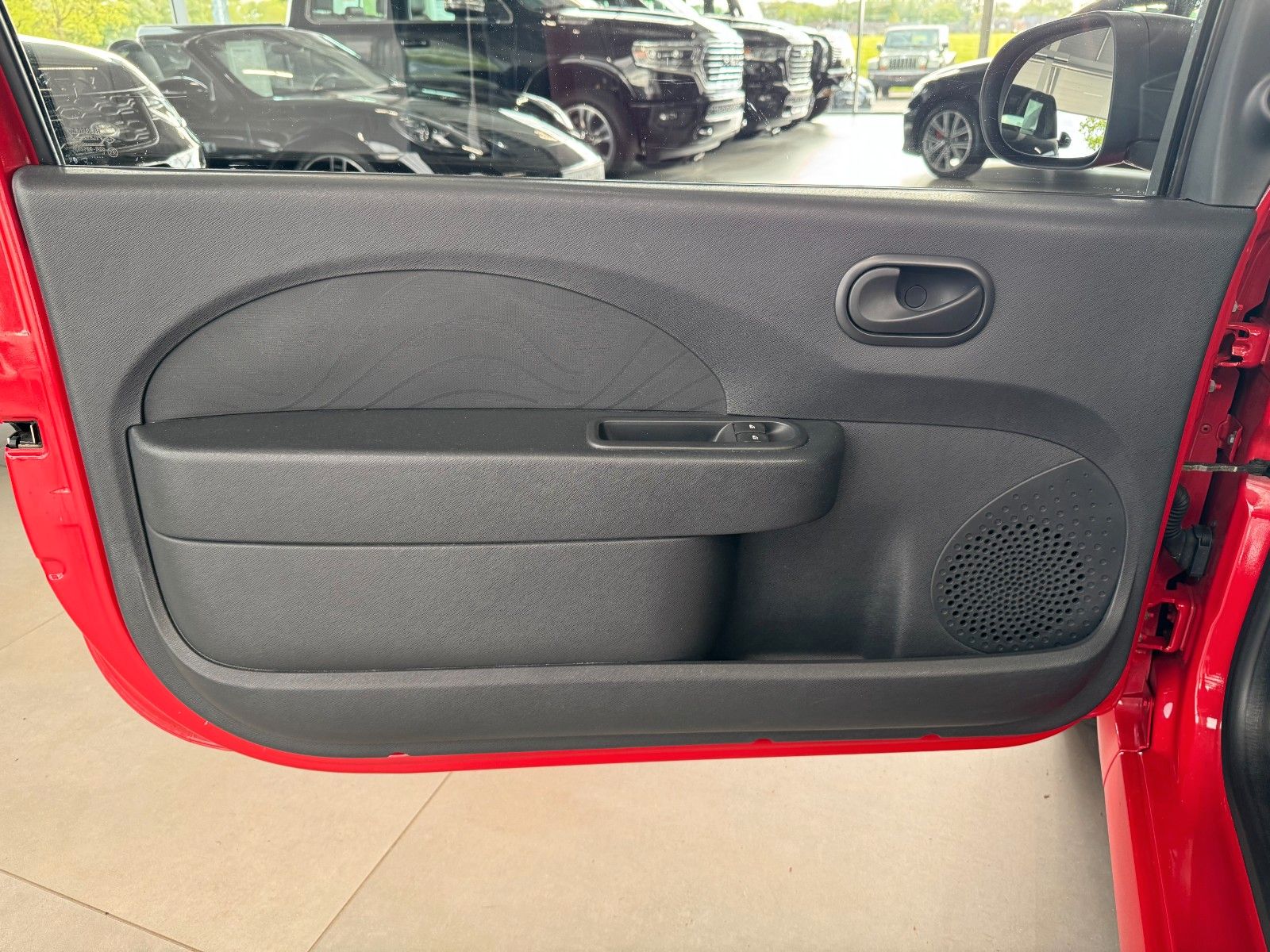 Fahrzeugabbildung Renault Twingo 1.2 Expression "Klima DAB 16"LM Tempomat"