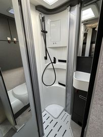 HYMER  ERIBA  HYMERCAR ML-T CrossTrail 580 4x4 Winterpaket GFK ZV Delta