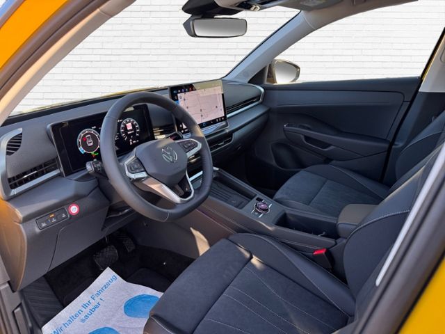 Fahrzeugabbildung Volkswagen T-Roc  Style 1.5 l eTSI 150 PS DSG - NAVI*PANO*A
