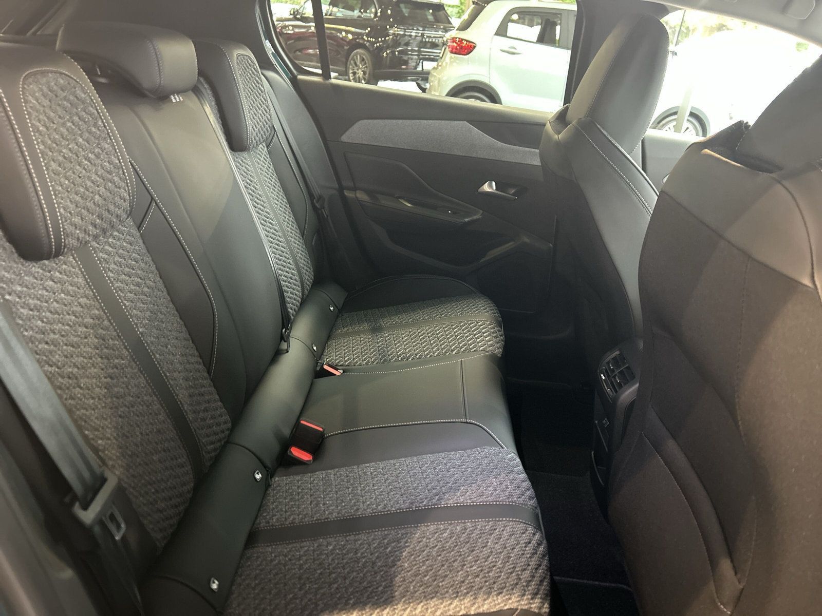 Peugeot 308 - Bild 8