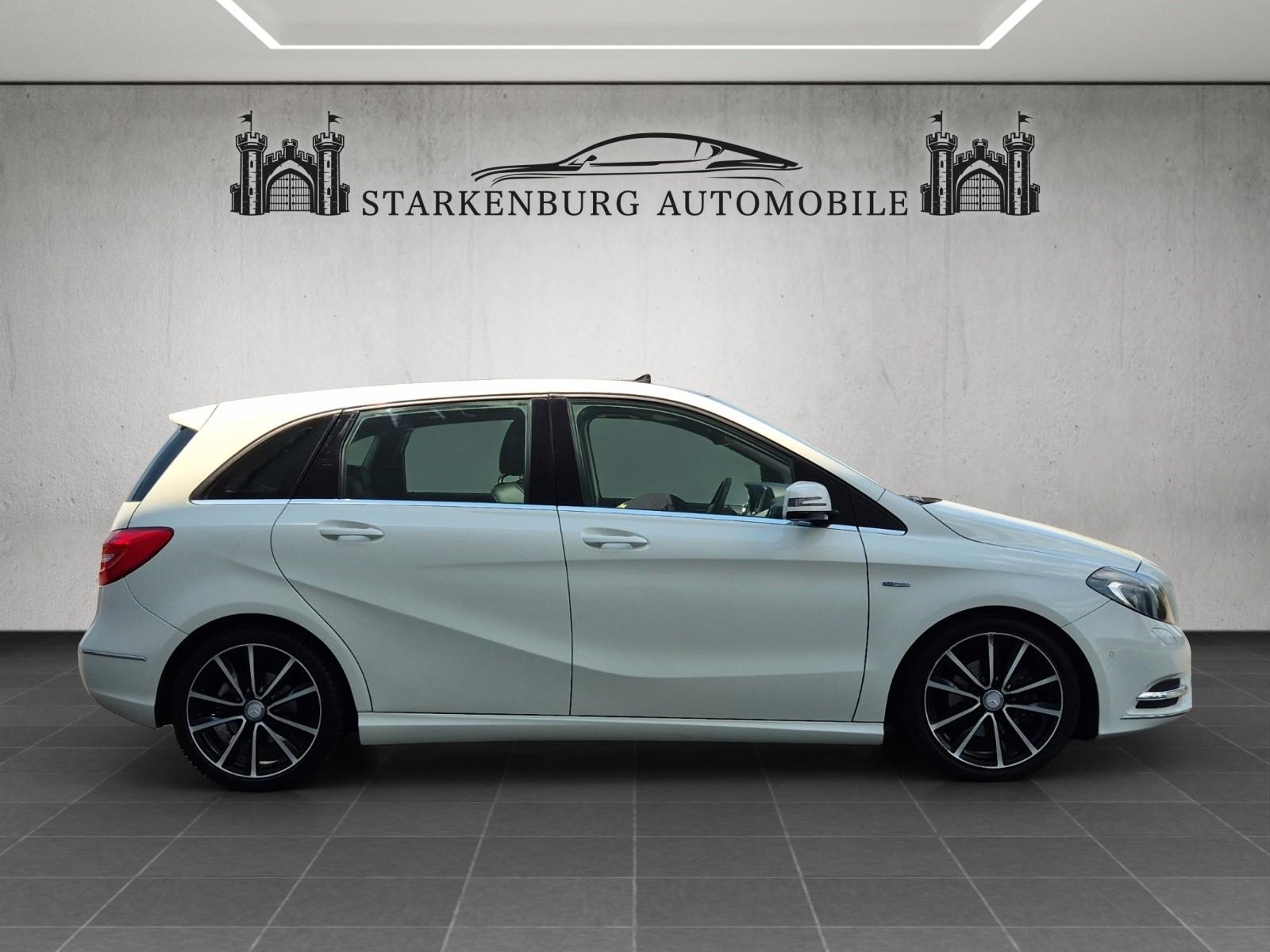 Mercedes-Benz B 180 Urban/Panorama/Amg 18"/Xenon/Navi
