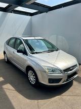 Ford Focus 1,6 Ti-VCT Ghia & neue HU 07 20... - Ford Focus aus 2006: Ghia