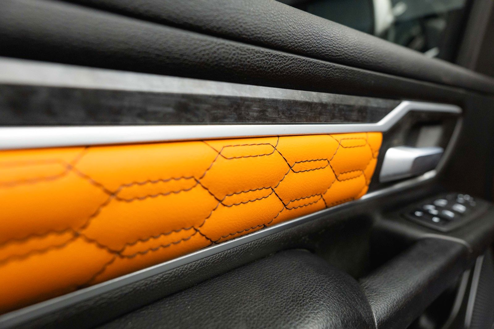 Fahrzeugabbildung Dodge RAM 5.7 V8 HEMI 4x4 COPPERHEAD Offroad LONGBED