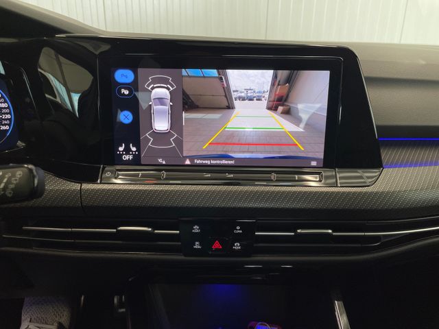 Golf VIII R-Line 1.5 eTSI DSG PANO NAVI