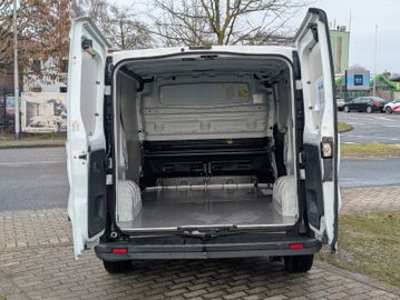 Opel Vivaro - 10