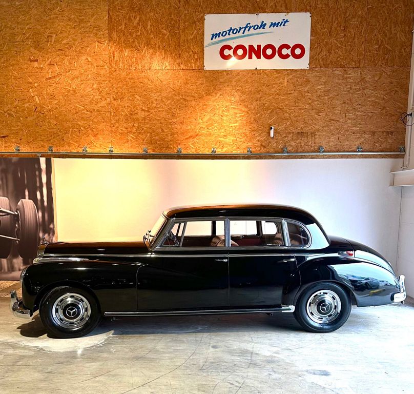 Mercedes-Benz 300