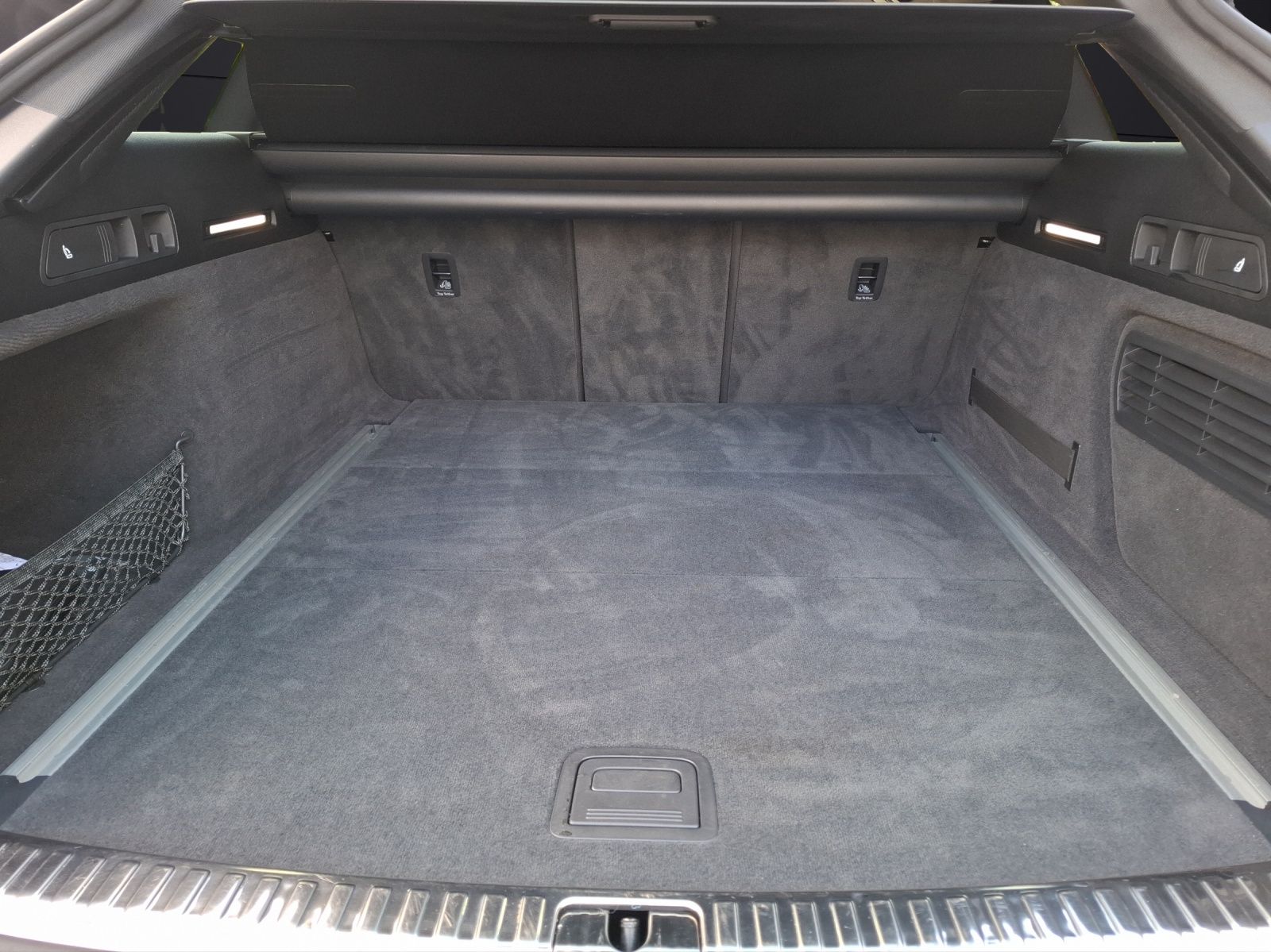 Fahrzeugabbildung Audi A6 Avant 55 TFSI sport quattro STH Matrix Luft A