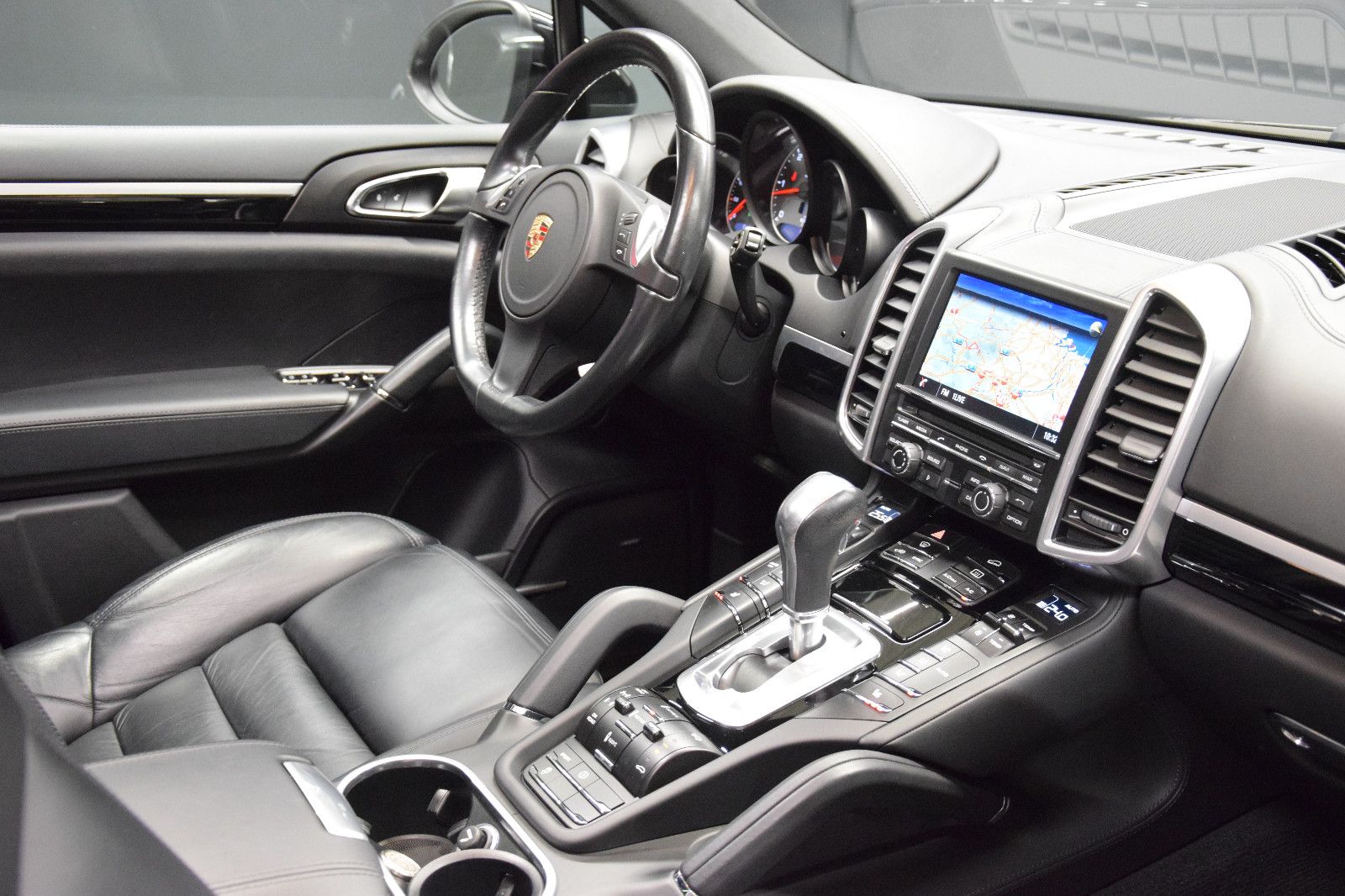 Fahrzeugabbildung Porsche Cayenne S V8 Diesel Leder Pano Bose Kamera 21"
