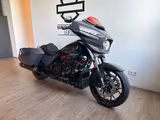 Harley-Davidson CVO Street Glide ST - HARLEY-DAVIDSON CVO
