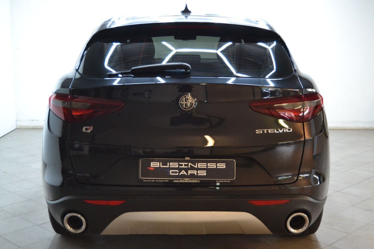 Alfa Romeo Stelvio 2.2 Turbodiesel 190 CV AT8 Q4 imagem 3