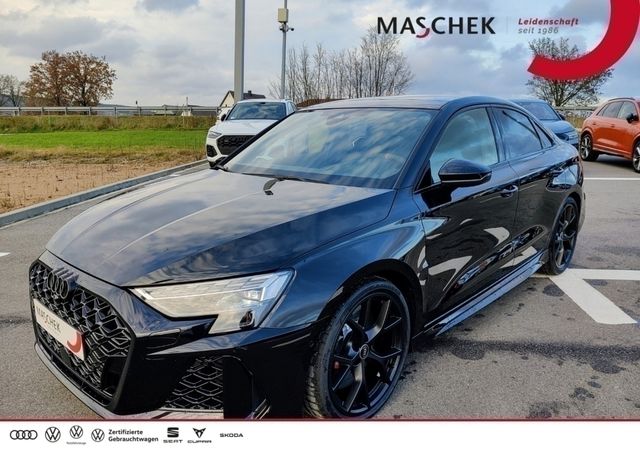 Audi RS3 Limousine FACELIFT UPE: 81.240.- Pano HuD SO