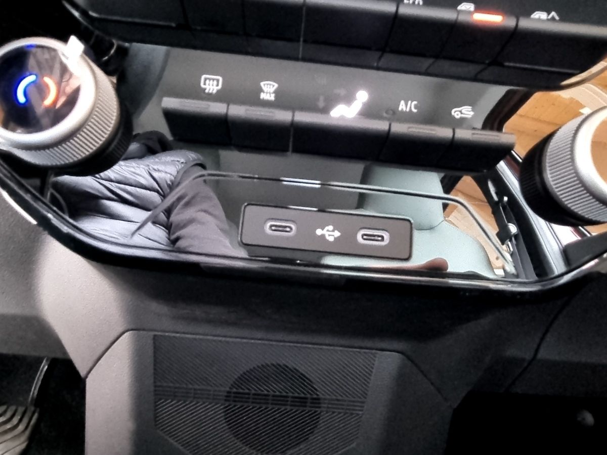 Fahrzeugabbildung Dacia Spring Extreme electric 100