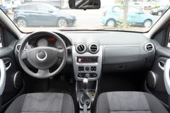 Fahrzeugabbildung Dacia Sandero Laureate 1,6L Bluetoth 1.Hand TOP