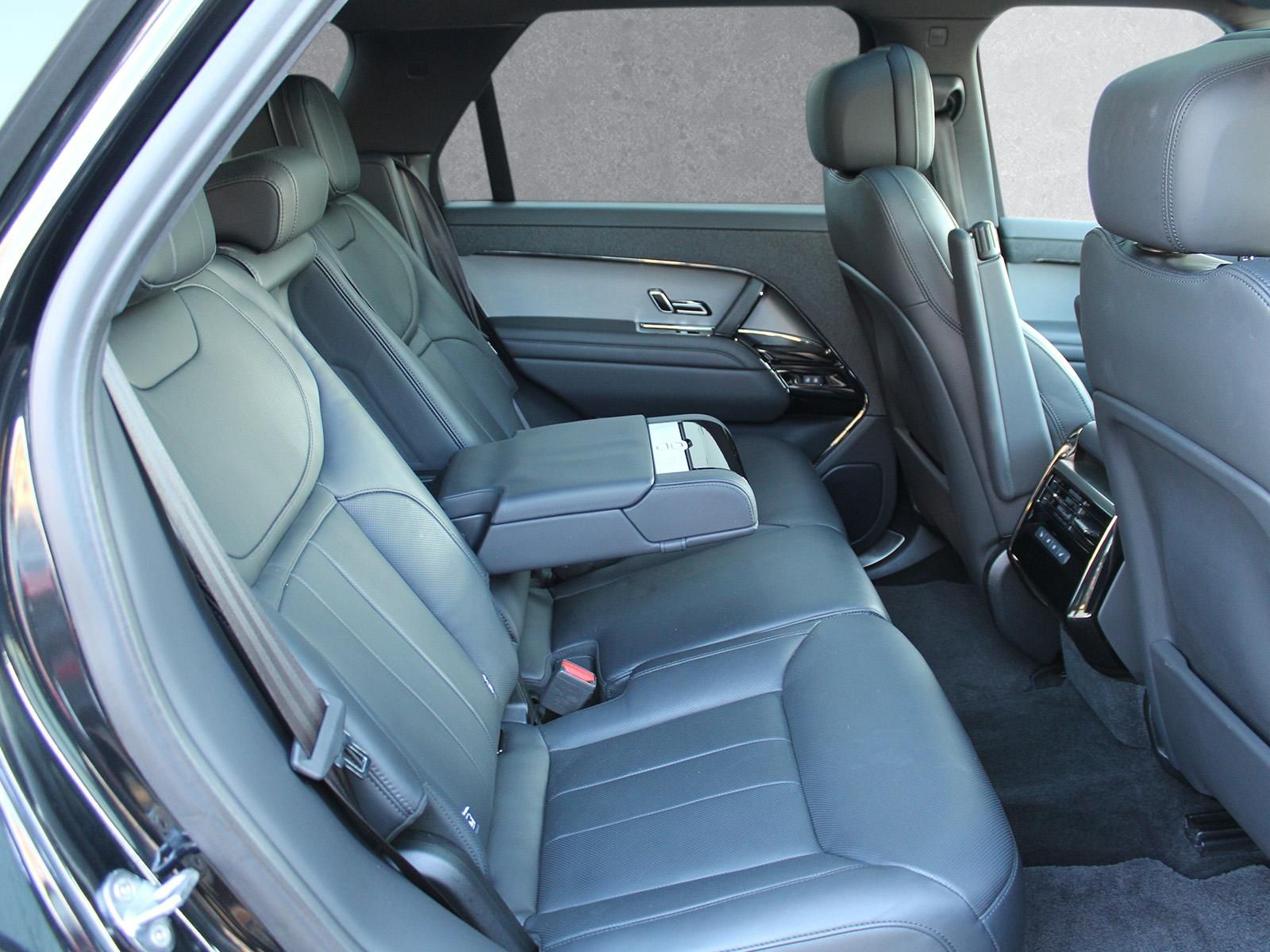 Fahrzeugabbildung Land Rover Range Rover Sport P440e Dynamic SE