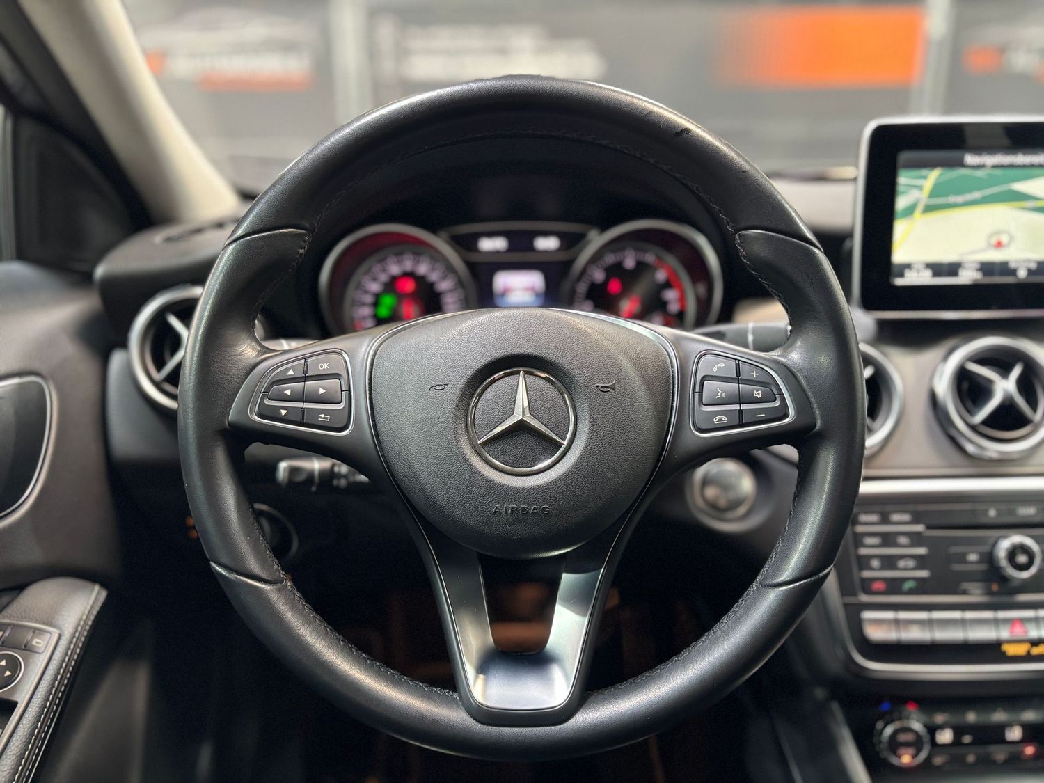 Fahrzeugabbildung Mercedes-Benz GLA 220 4 Matic#Klima#Navi#PDC