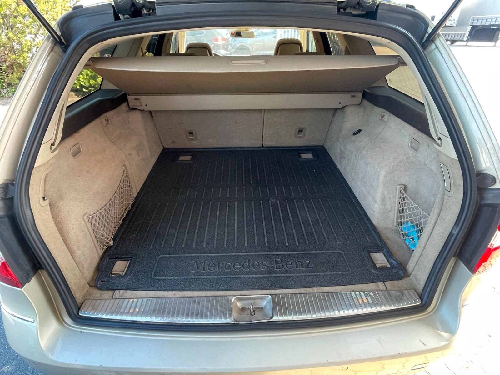 Mercedes-Benz E200 2012 — photo 18