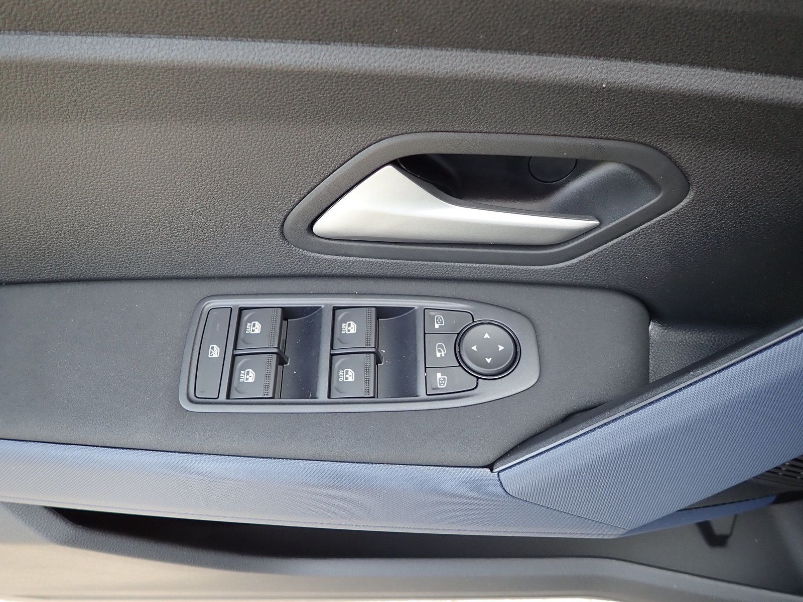 Fahrzeugabbildung Dacia Bigster Expression TCe 140