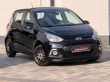 Hyundai i10 Style Automatik* Klima*SHZ* LED*1 HAND*TOP Z - Hyundai i10 Gebrauchtwagen in Düsseldorf