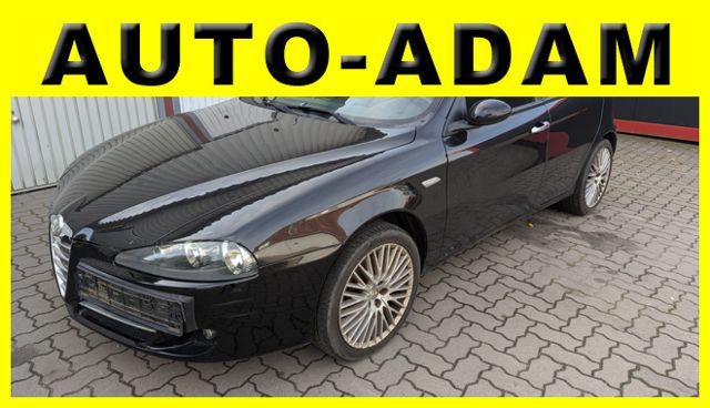 Alfa Romeo Alfa 147 1.6 TS 16V Corse*Federbein defekt*