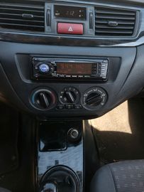 Mitsubishi Lancer - 8