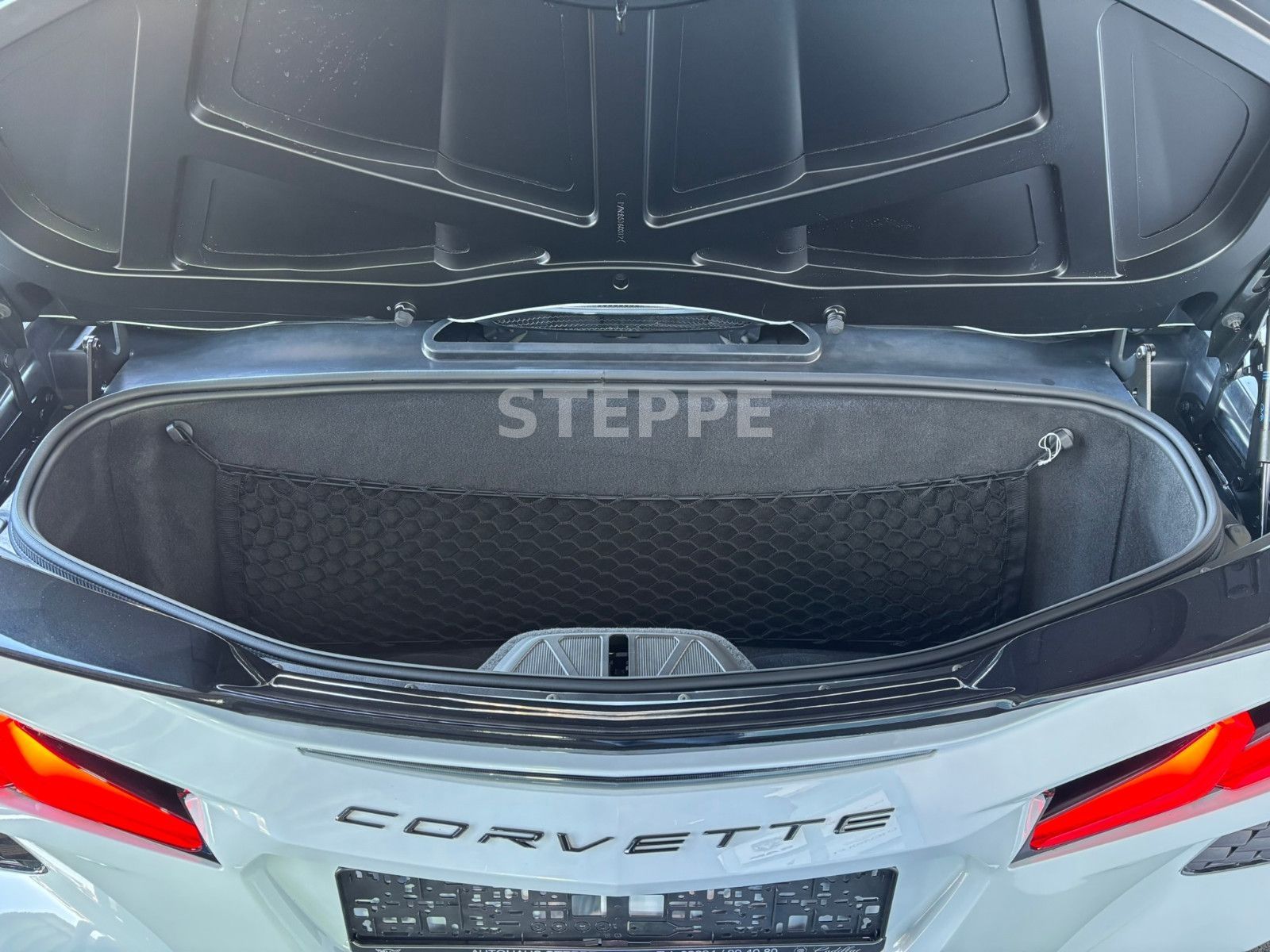 Corvette C8 Stingray Convertible 3LT Europamodell STEPPE