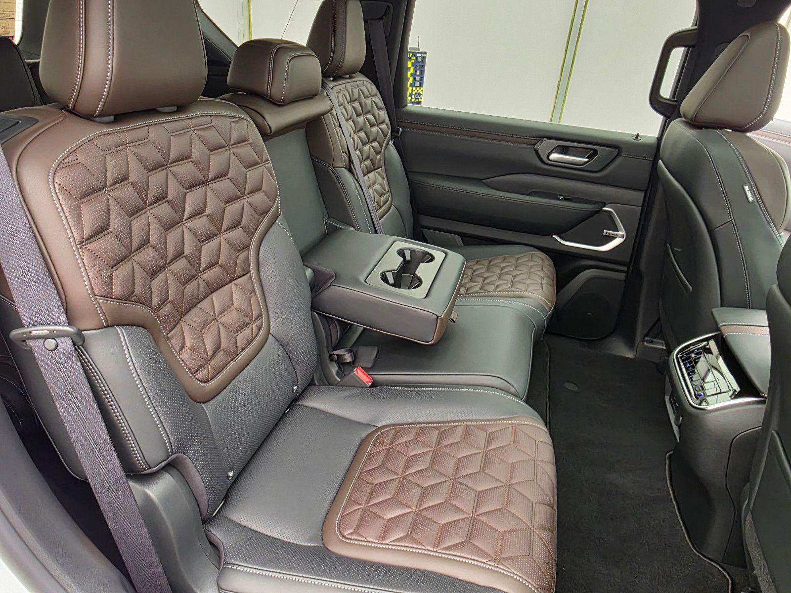Fahrzeugabbildung Nissan Armada PLATINUM RESERVE T1: 85.000 EURO Stock!