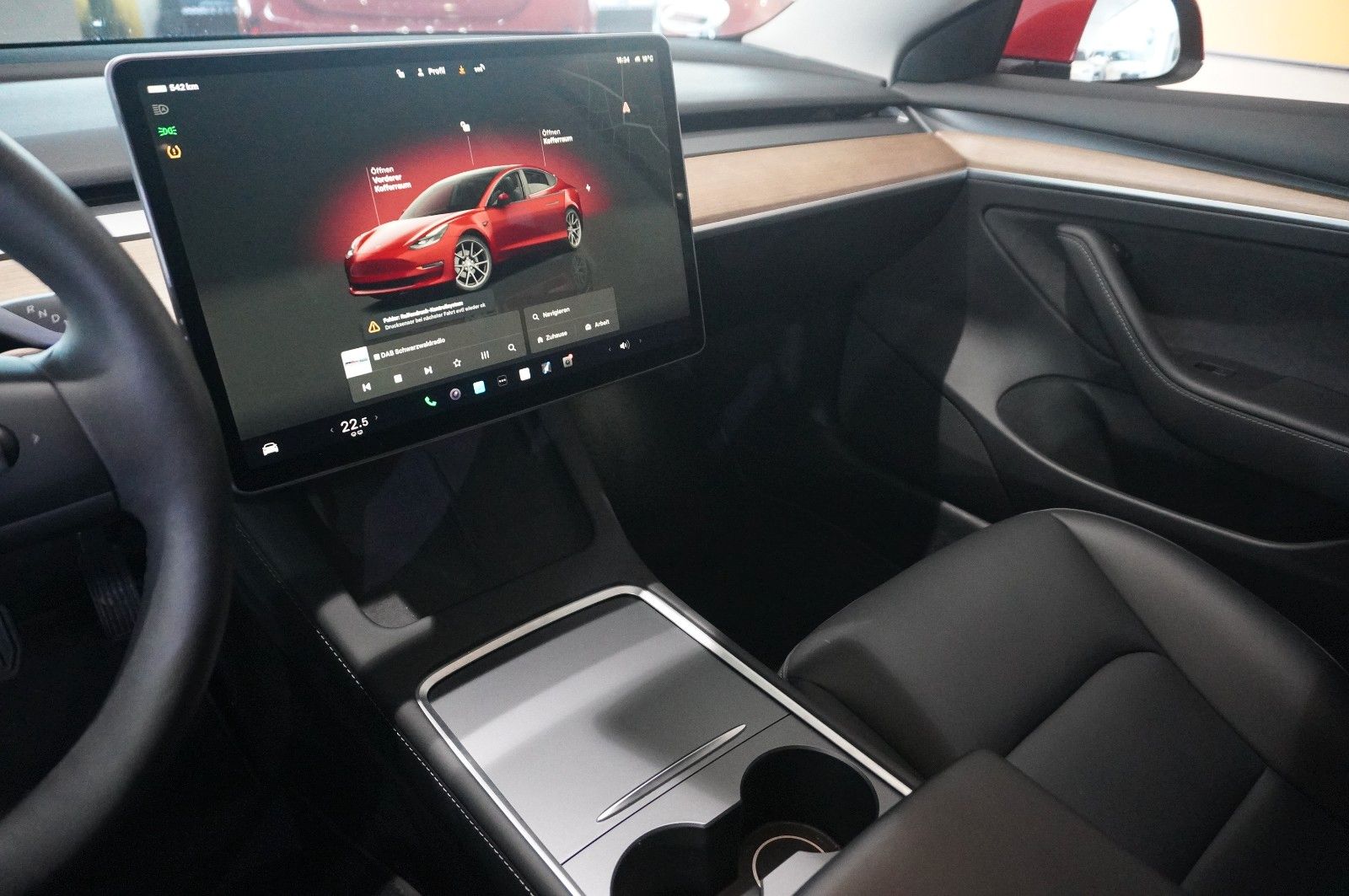 Fahrzeugabbildung Tesla Model 3 LONGRANGE DUAL-MOTOR NAVI/KAMERA/DAB/AMD