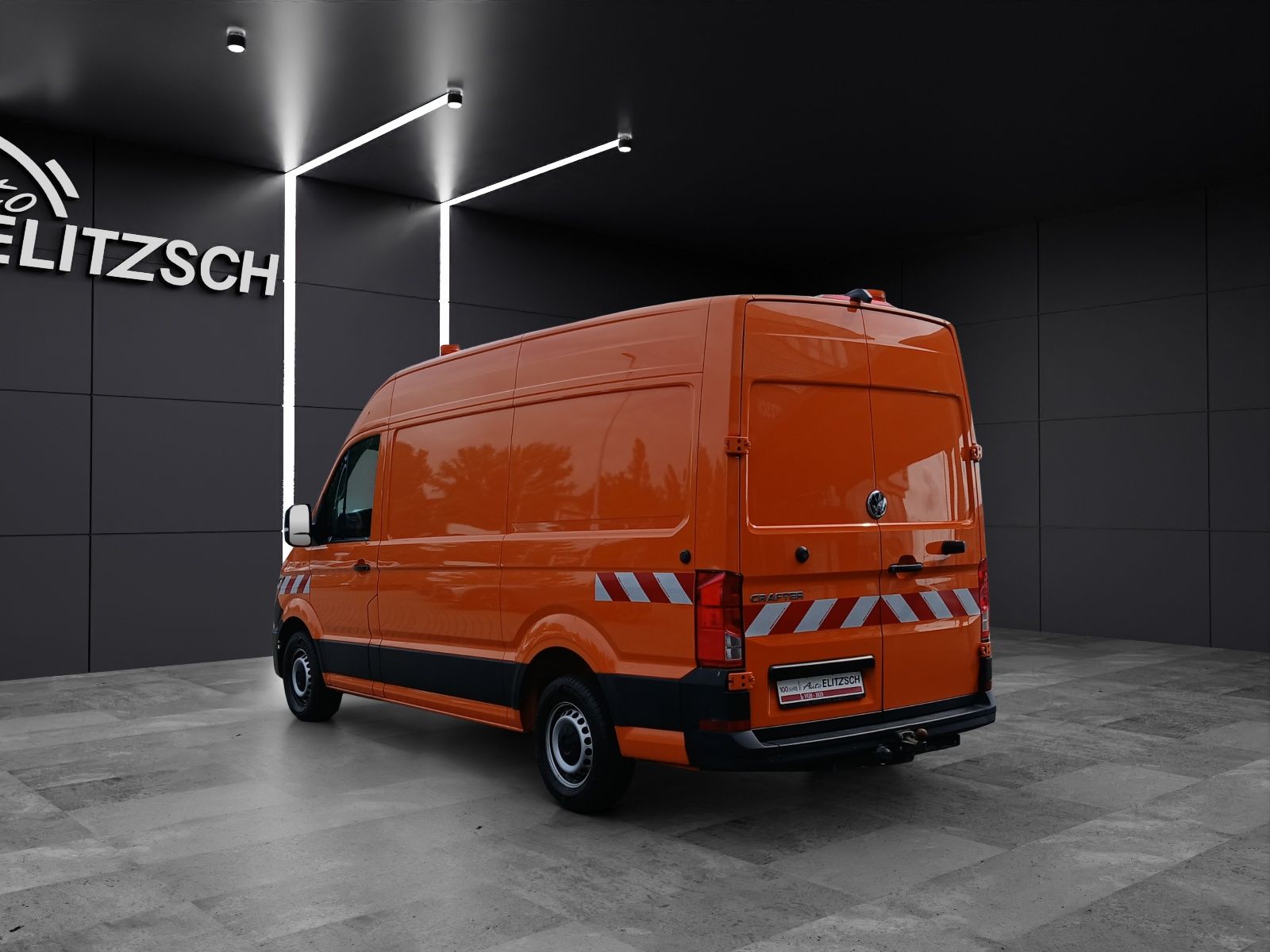 Fahrzeugabbildung Volkswagen Crafter Kasten 35 MR HD AHK KLIMA GRA PDC RFK