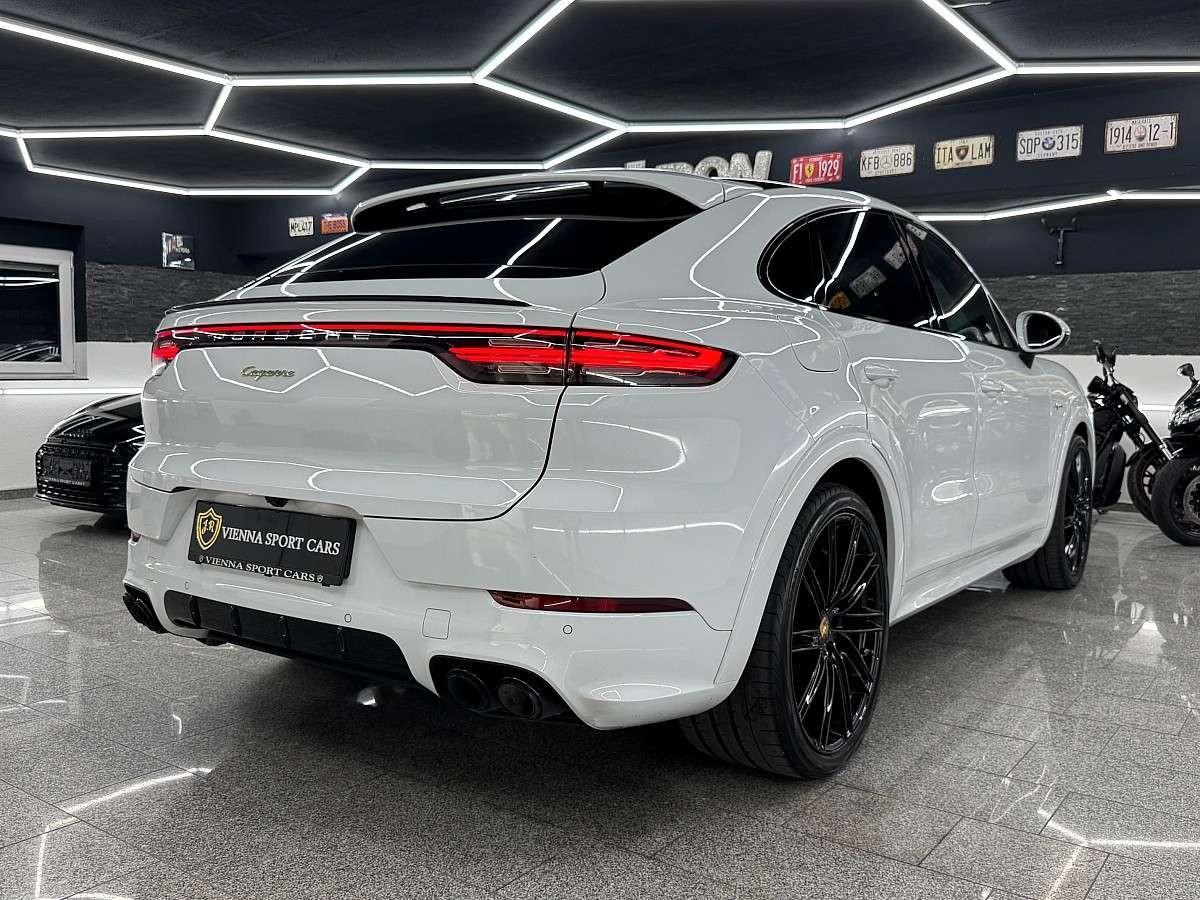 Porsche Cayenne Coupe E-Hybrid*SPORT-DESIGN*