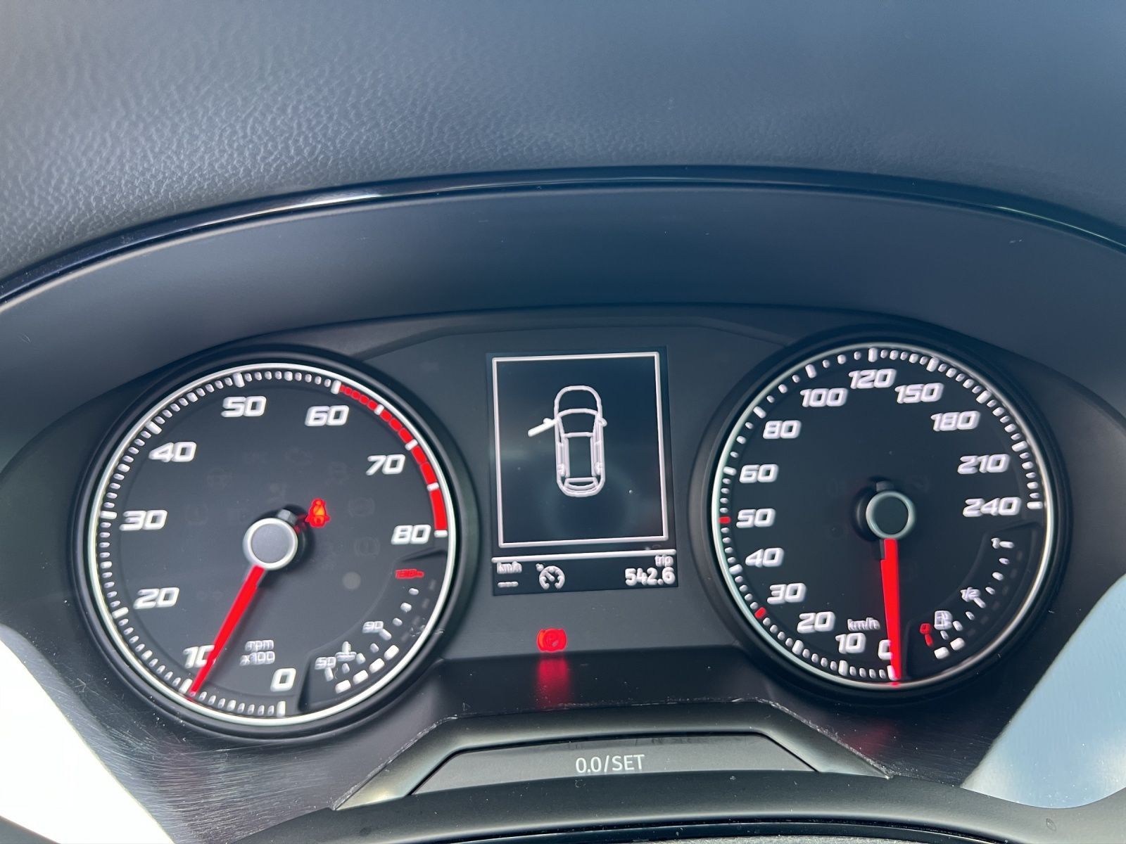 Arona Xcellence 1.0 TSI LED*SHZ