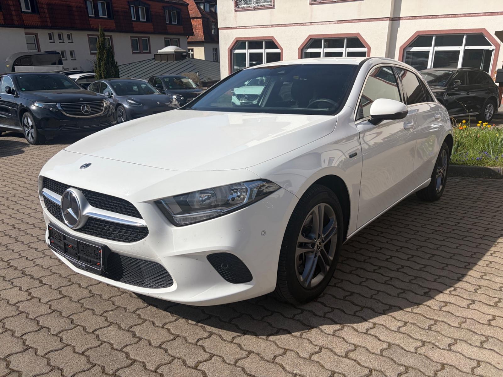 Mercedes-Benz A 250 e*Progressiv*Leder*Kamera*SpiegelPaket*